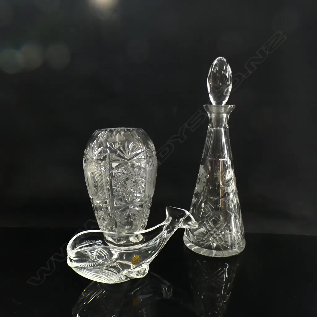 CRYSTAL VASE + DECANTER + BLUE WHALE Image 1++