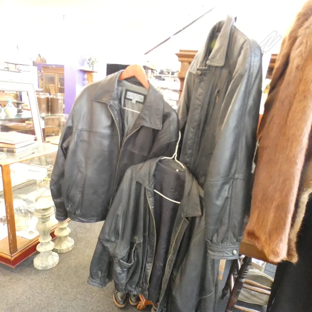 THREE LEATHER JACKETS SIZES’ S M L Image 1++