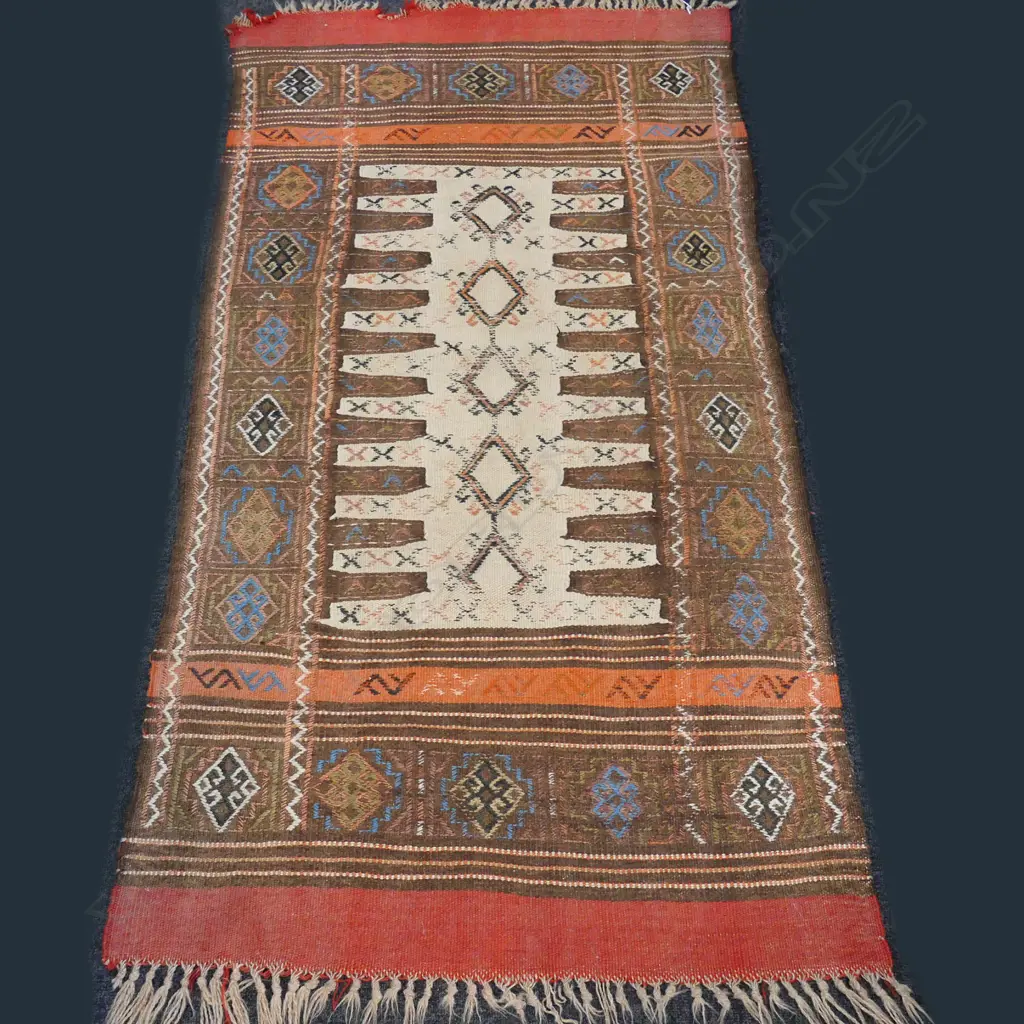 HAND KNOTTED RUG, 1610 x 880mm Image 1++