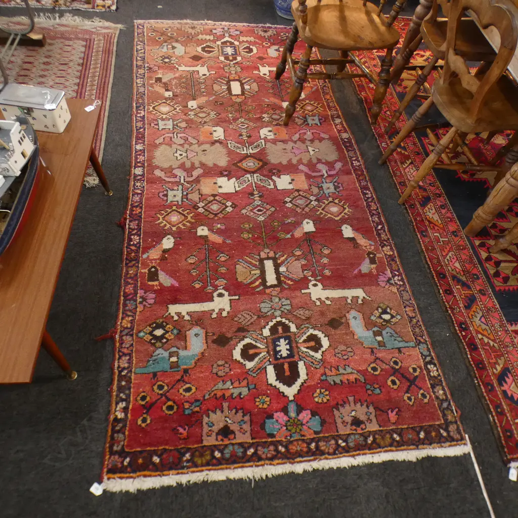 OLD HAMADAN RUG, FADED GEOMETRIC  PATTERN. 2850 x 1170mm Image 1++