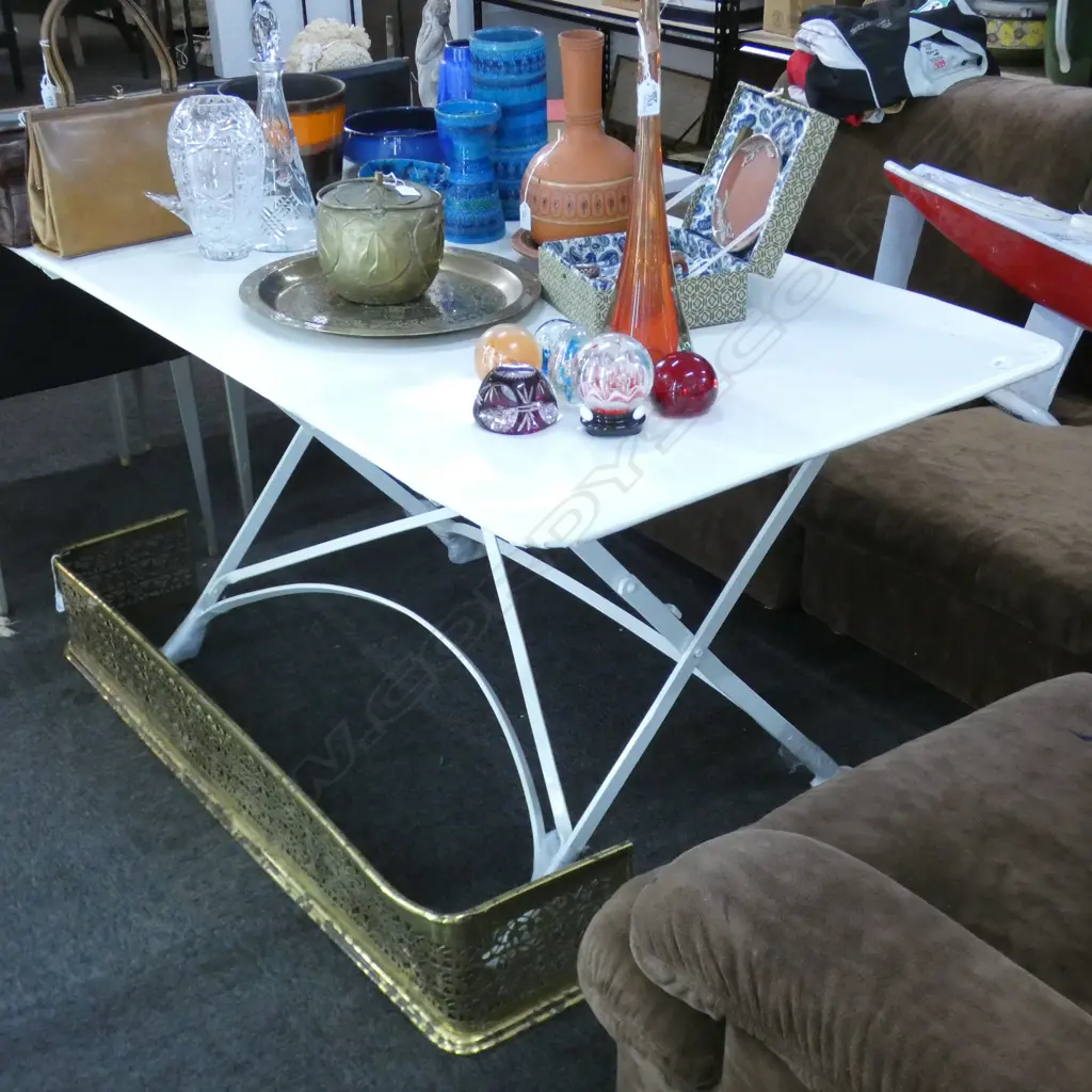 WHITE ENAMELED OUTDOOR TABLE... Image 1++