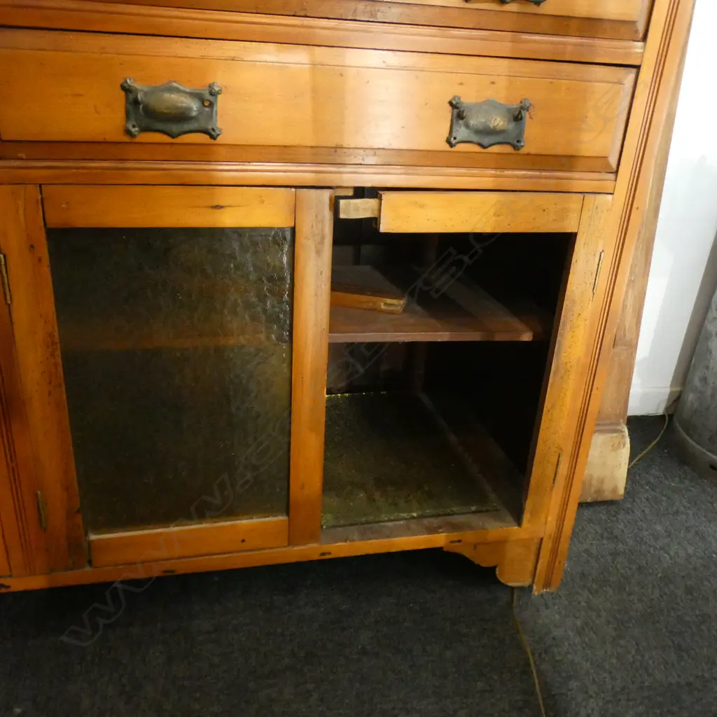 C1910 RIMU SIDEBOARD A.F Image 1++