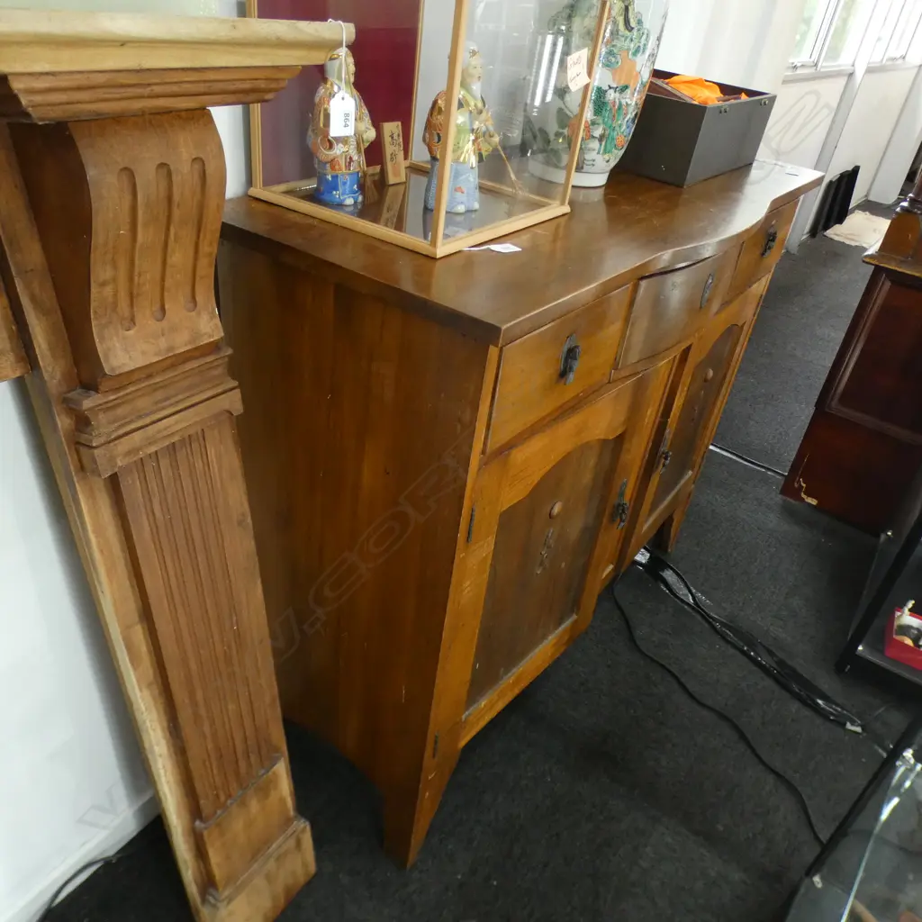 C1910 RIMU SIDEBOARD A.F Image 1++