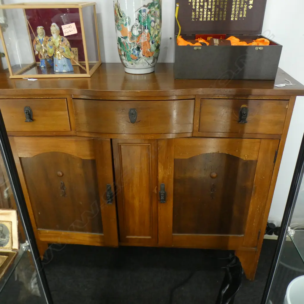 C1910 RIMU SIDEBOARD A.F Image 1++