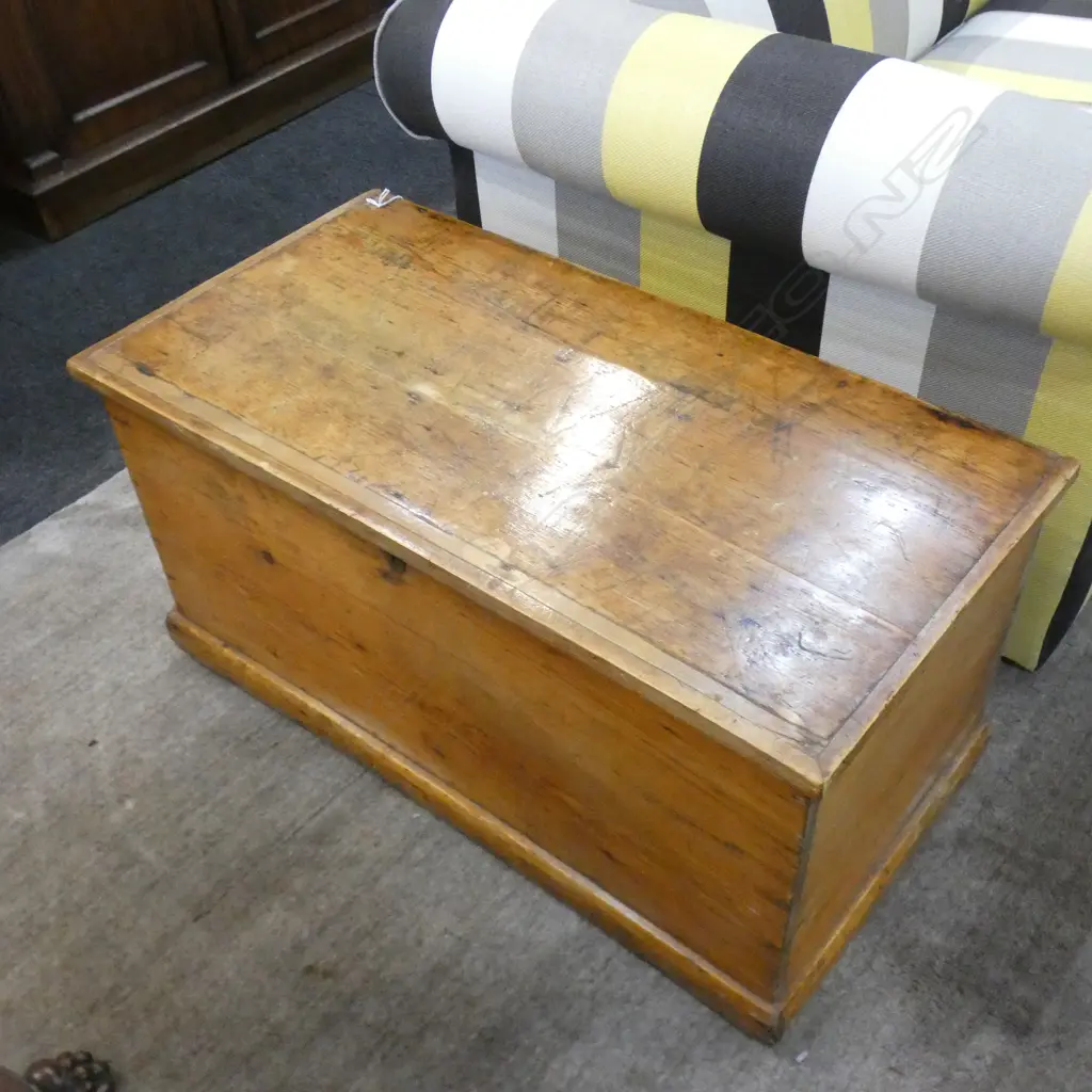 PINE STORAGE BOX Image 1++
