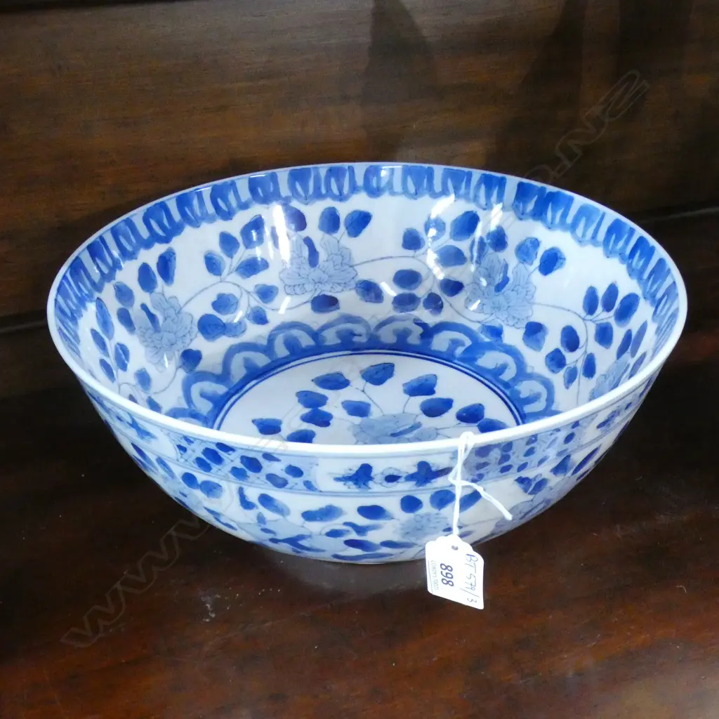 LARGE B/W BOWL 310mm dia Image 1++
