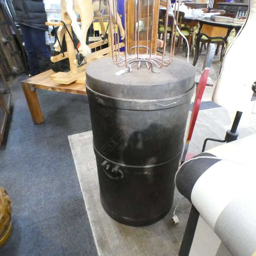 LGE OLD LIDDED MILK CAN Image 1++