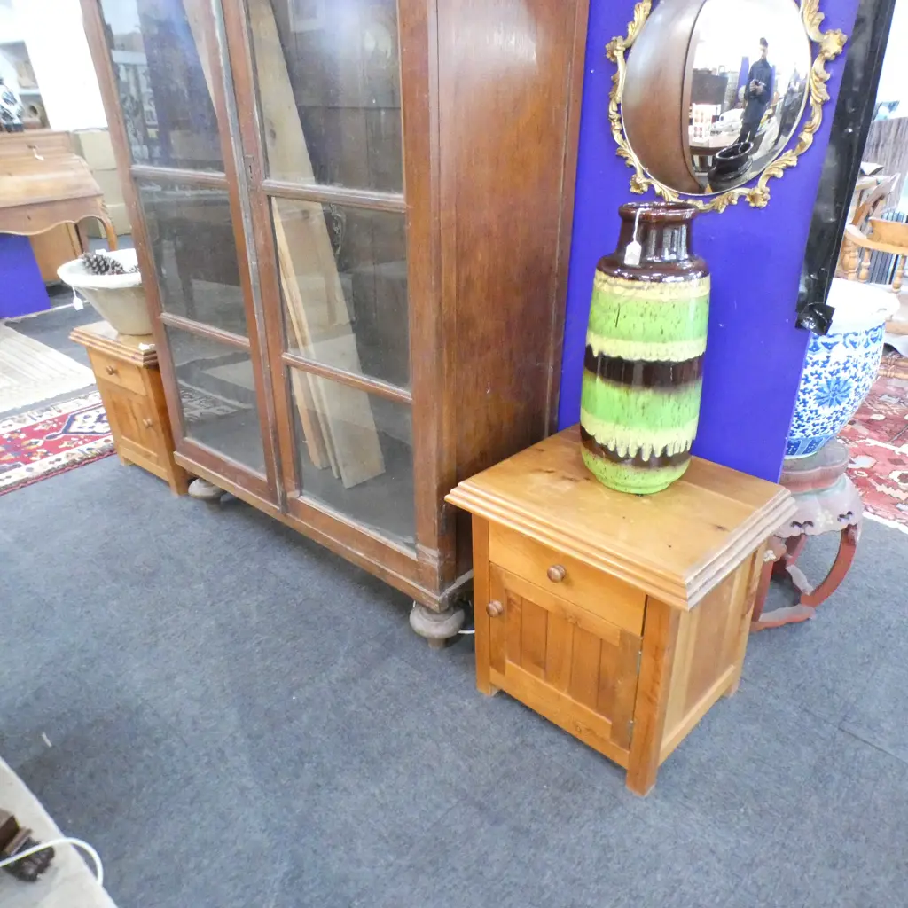 PR BEDSIDE CABINETS Image 1++