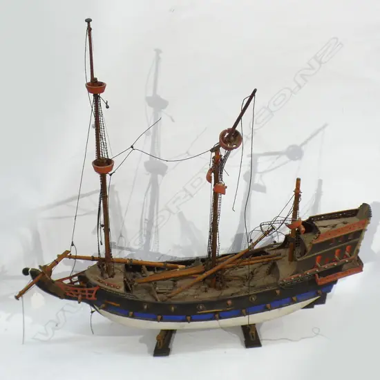 OLD SAILING SHIP MODEL - IN NEED OF REPAIR L 640MM