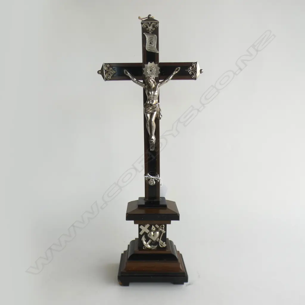 WOODEN & METAL CRUCIFIX ON STAND H. 445MM Image 1++