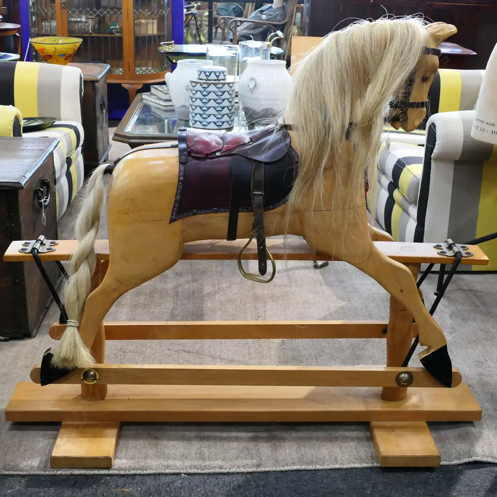 ROCKING HORSE Image 1++