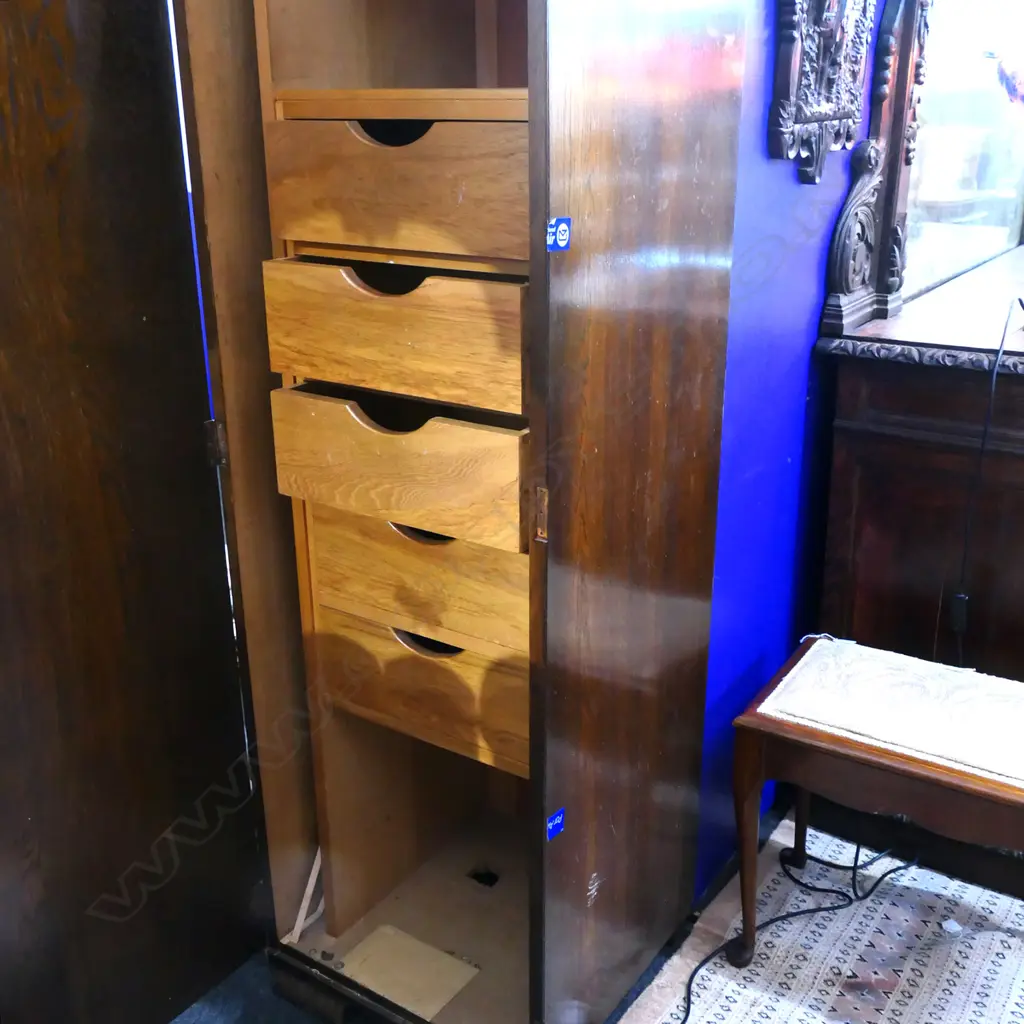 OAK WARDROBE SECTION w CURVED DOOR ENCLOSING DRAWERS H.1900mm Image 1++
