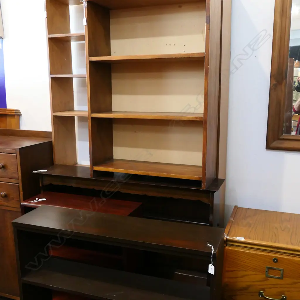 5 BOOKSHELVES + LARGE SINGLE DRAWER... Image 1++