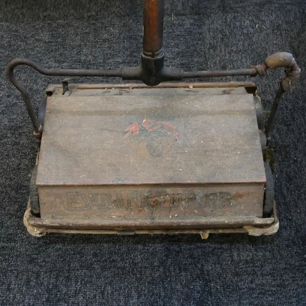 EWBANK EMPIRE CARPET SWEEPER Image 1++