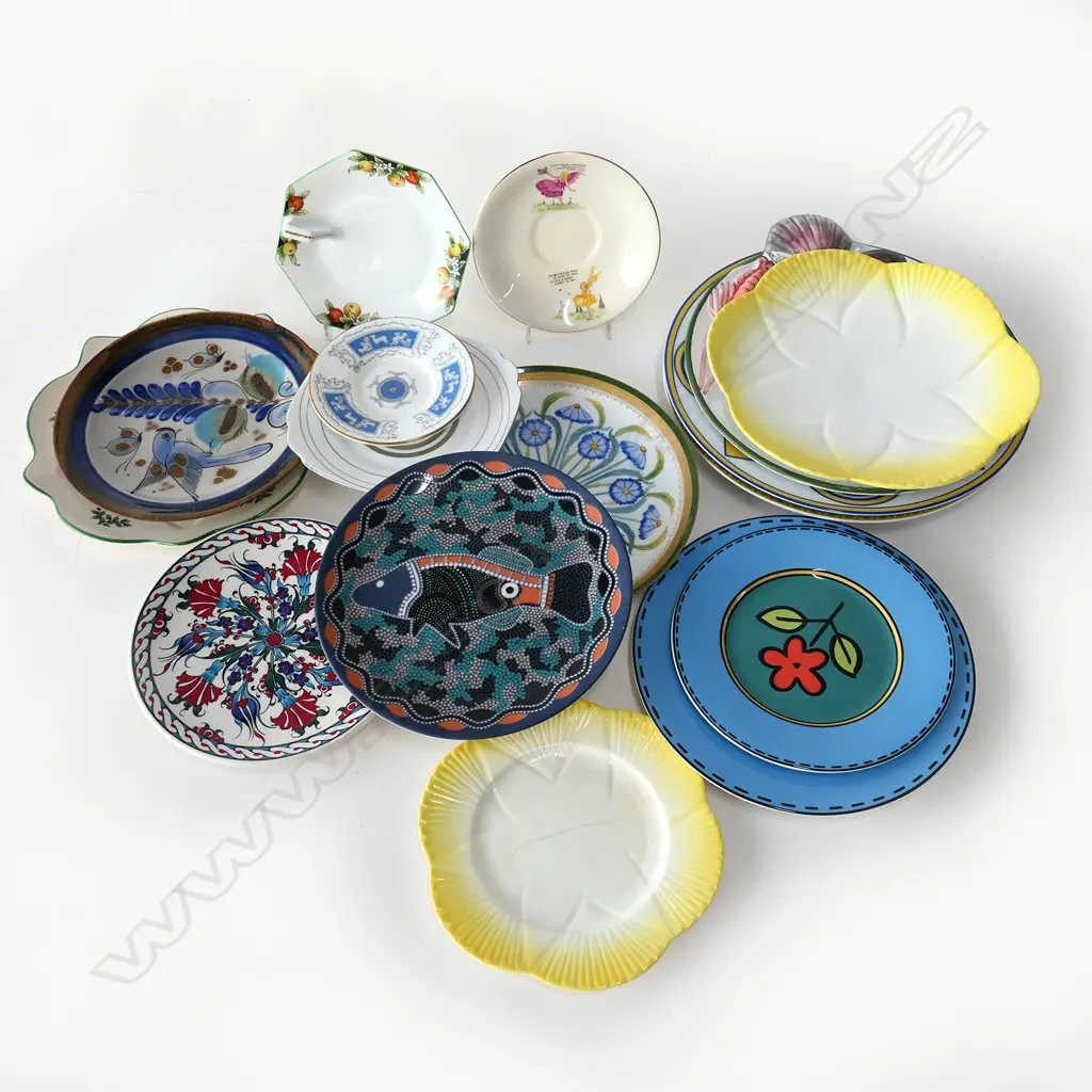 BOX ASST VINTAGE CHINA, INCL. NORITAKE & 'FAIRYLAND', SOME FAULTS Image 1++