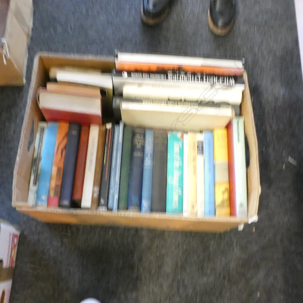 BOX LOT BOOKS; TRAVEL; PACIFIC & AFRICA Image 1++