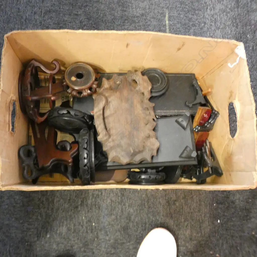 BOX OF OLD ORIENTAL VASE STANDS ETC Image 1++