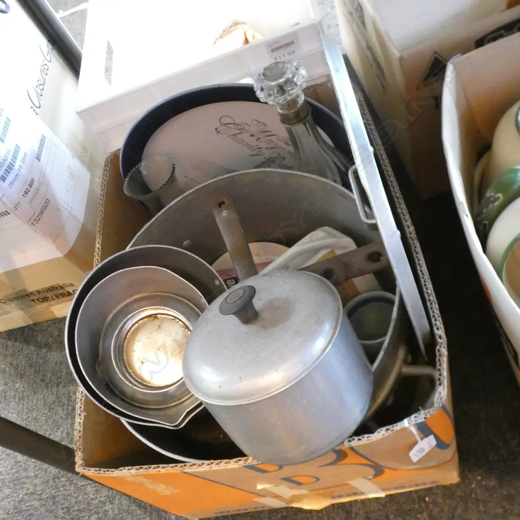 BOX POTTERY. CROCKERY. POTS. GLASS DECANTER ETC Image 1++