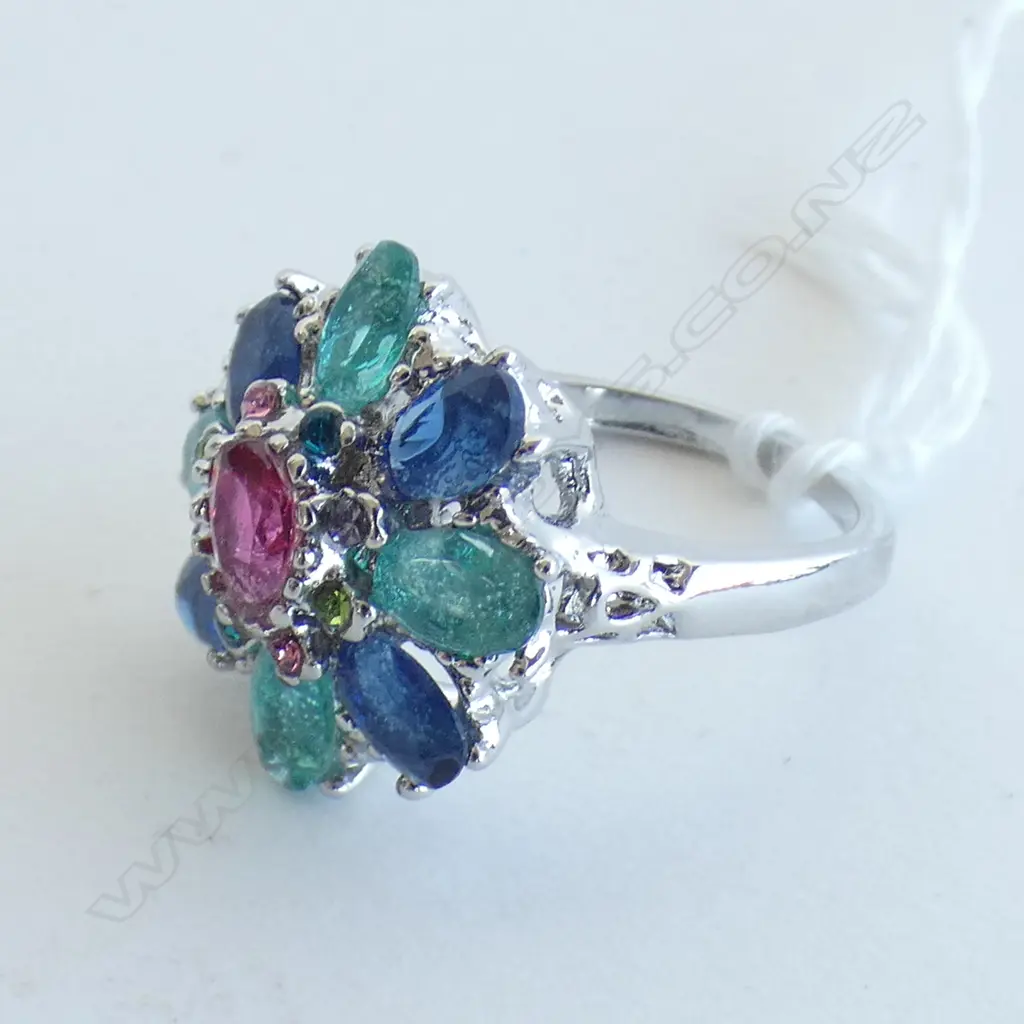 SILVER COLOURED & COLOURED STONE CLUSTER RING Image 1++