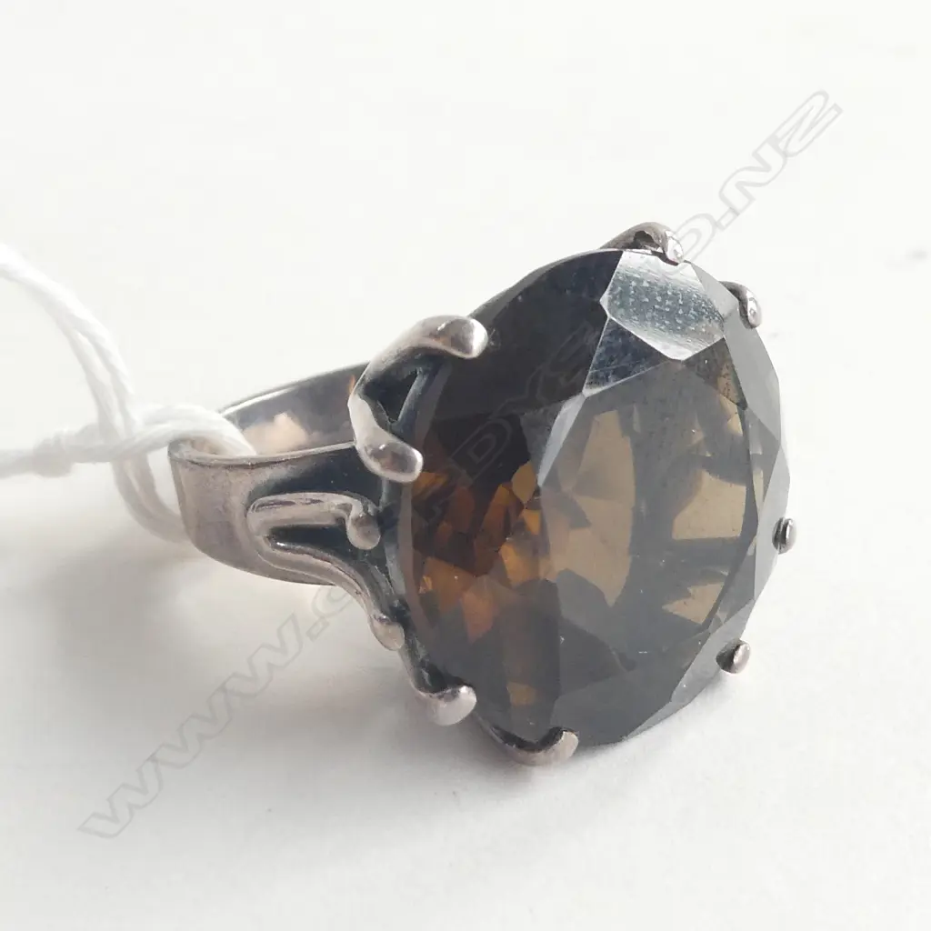 RETRO SILVER SMOKEY QUARTZ RING Image 1++