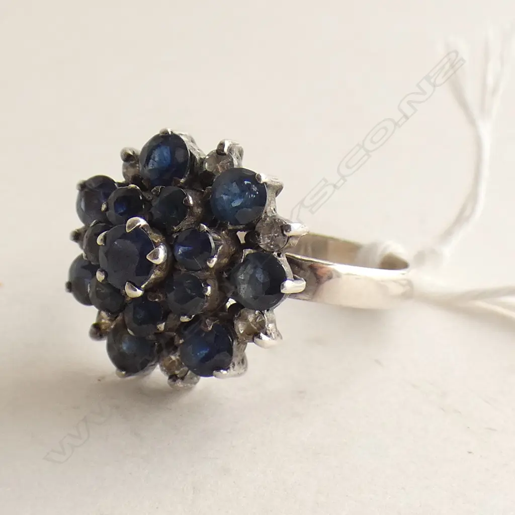 925 & SAPPHIRE & CZ CLUSTER RING 4.3 GRAMS Image 1++