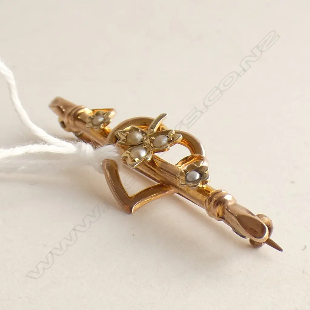 9CT GOLD SEED PEARL BAR BROOCH 2.1 GRAMS Image 1++
