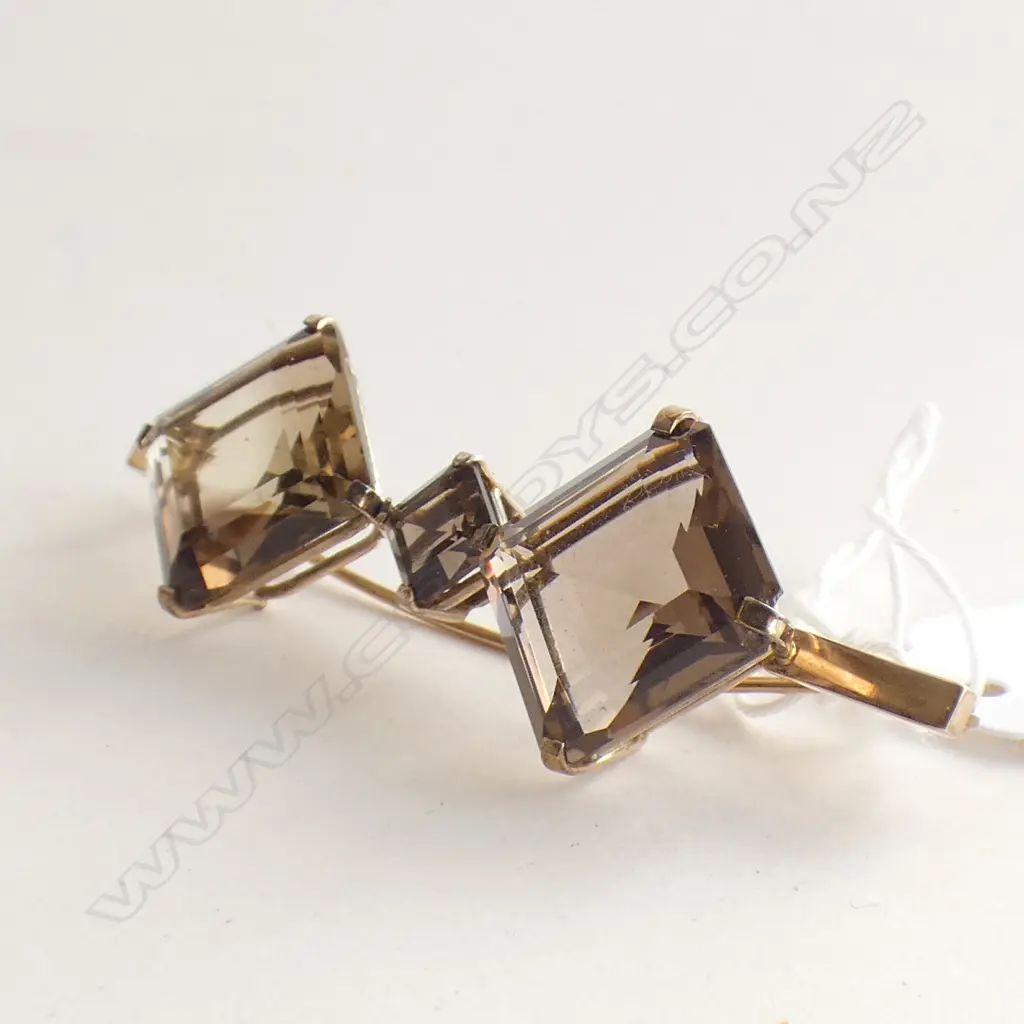 9CT & SMOKEY QUARTZ BAR BROOCH 17.6 gms Image 1++
