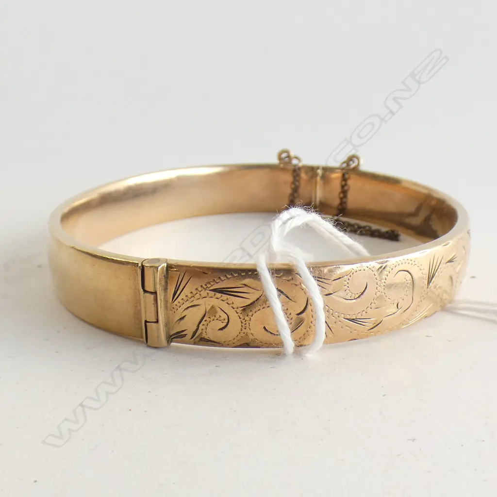 9CT METAL CORE HALF HINGED BANGLE ENGRAVED TOP Image 1++