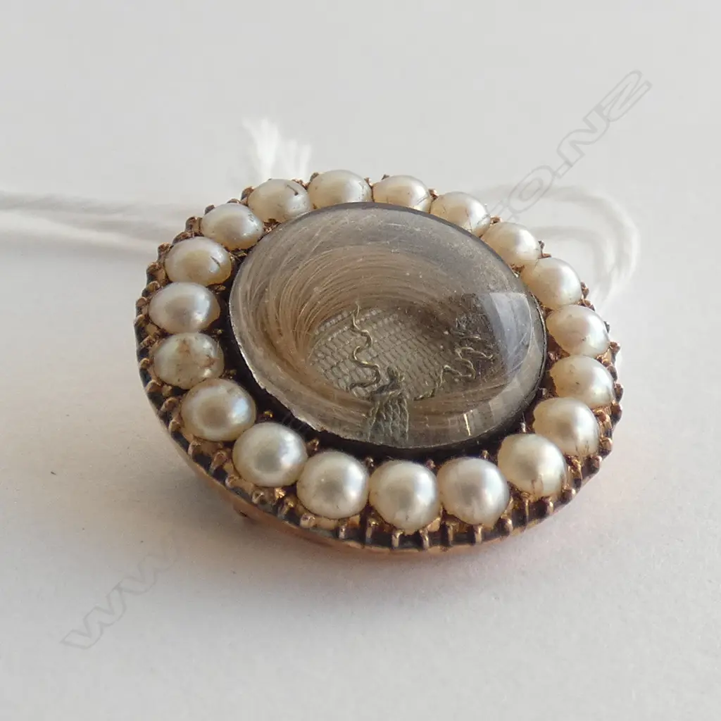 (197610) ANTIQUE GOLD MEMORIAL BROOCH PEARLS... Image 1++