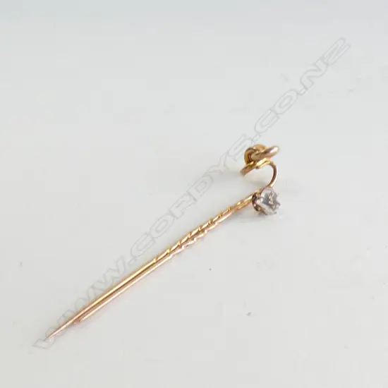 2 9ct STICK PINS
