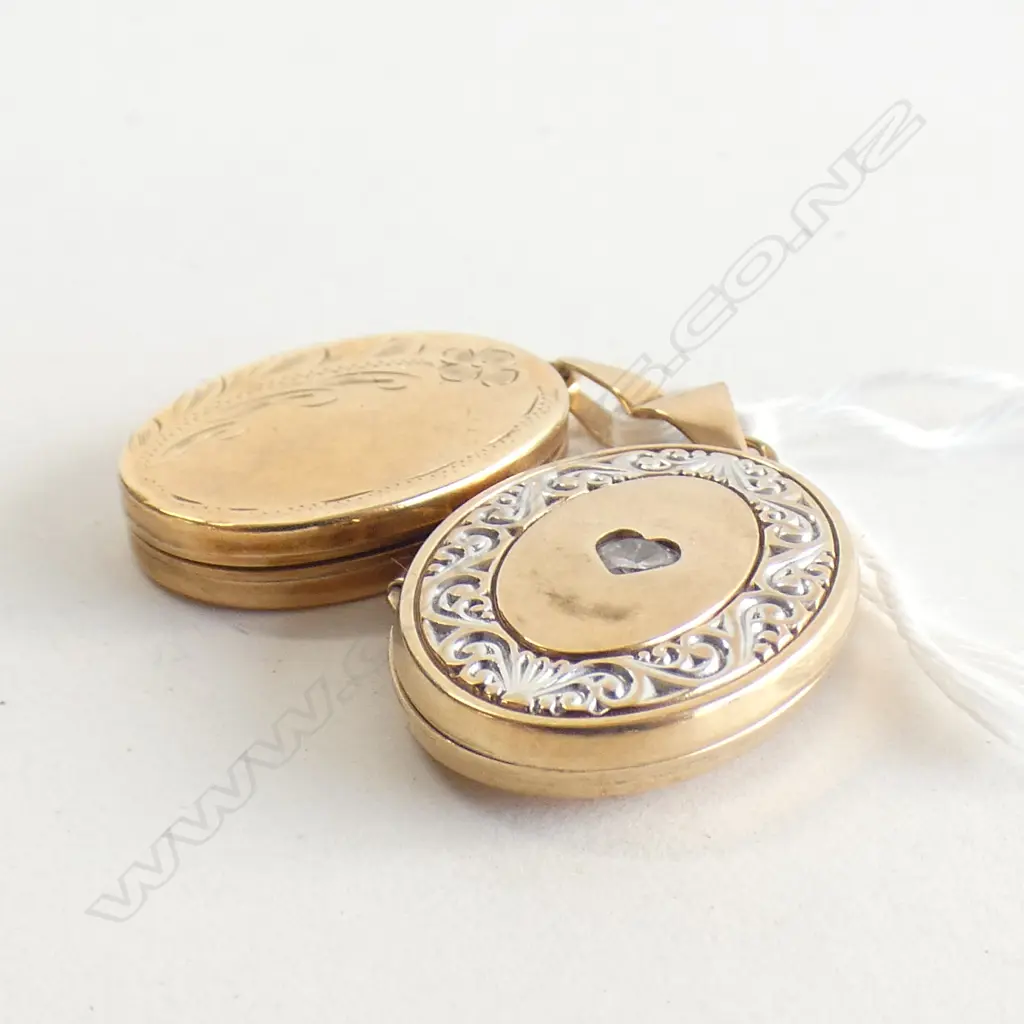2 9CT GOLD LOCKETS Image 1++