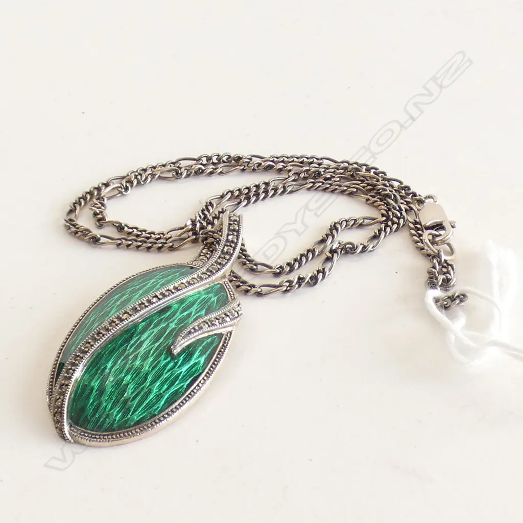 VINTAGE SILVER ENAMEL & MARCASITE PENDANT ON SILVER CHAIN Image 1++