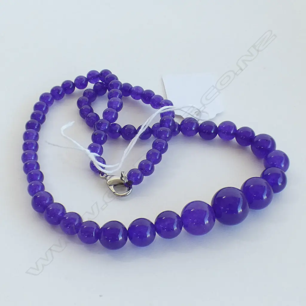 AMETHYST GRADUATED BEAD NECKLACE Image 1++