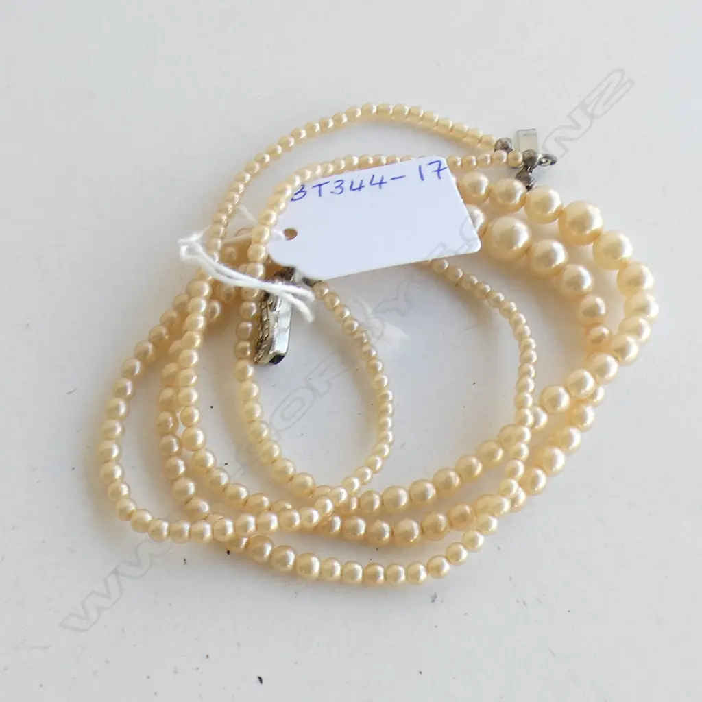 1940'S 2 STRAND PEARL NECKLACE - RHINESTONE CLASP NEEDS REPAIR Image 1++