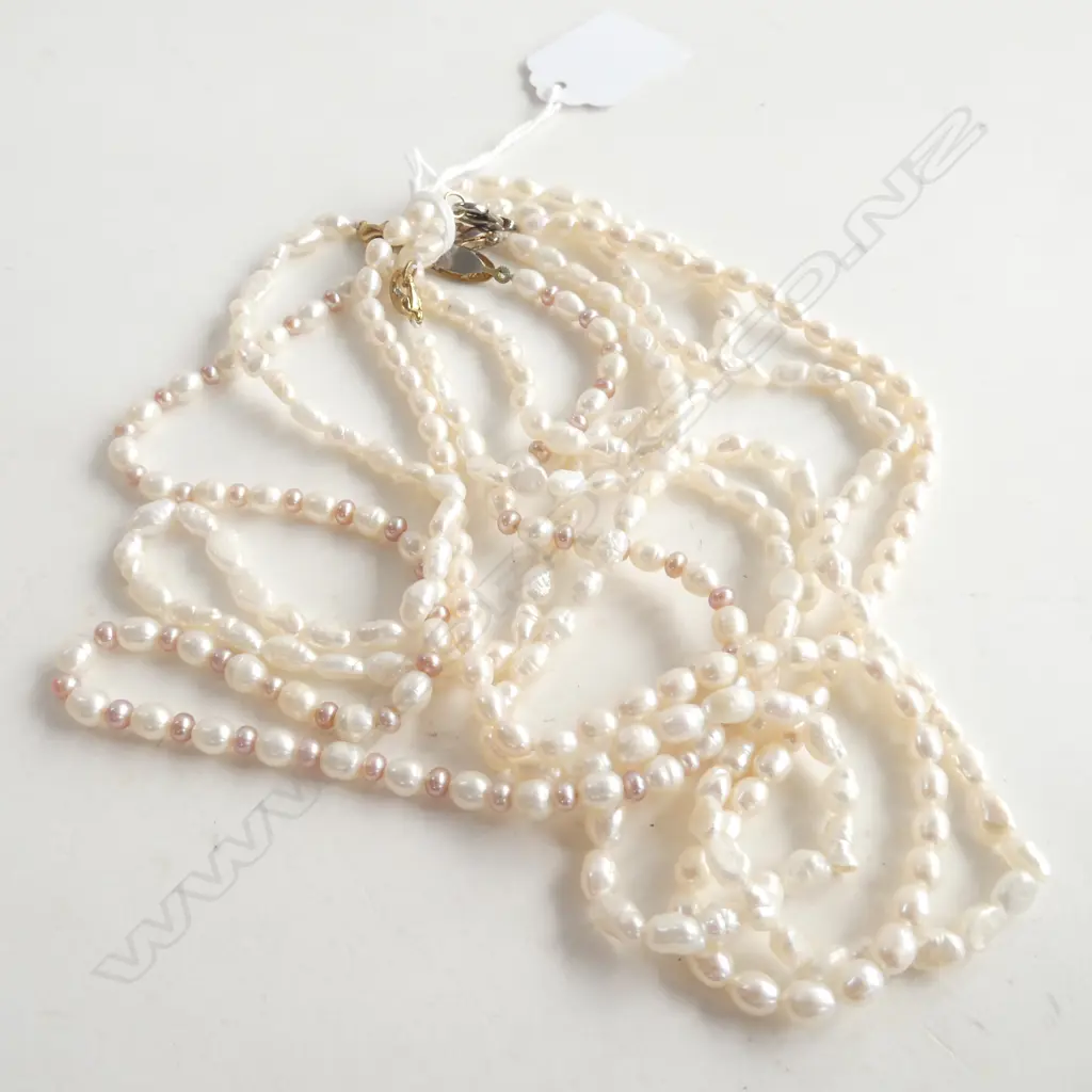 FIVE FRESH WATER CULTURED PEARL NECKLACES Image 1++