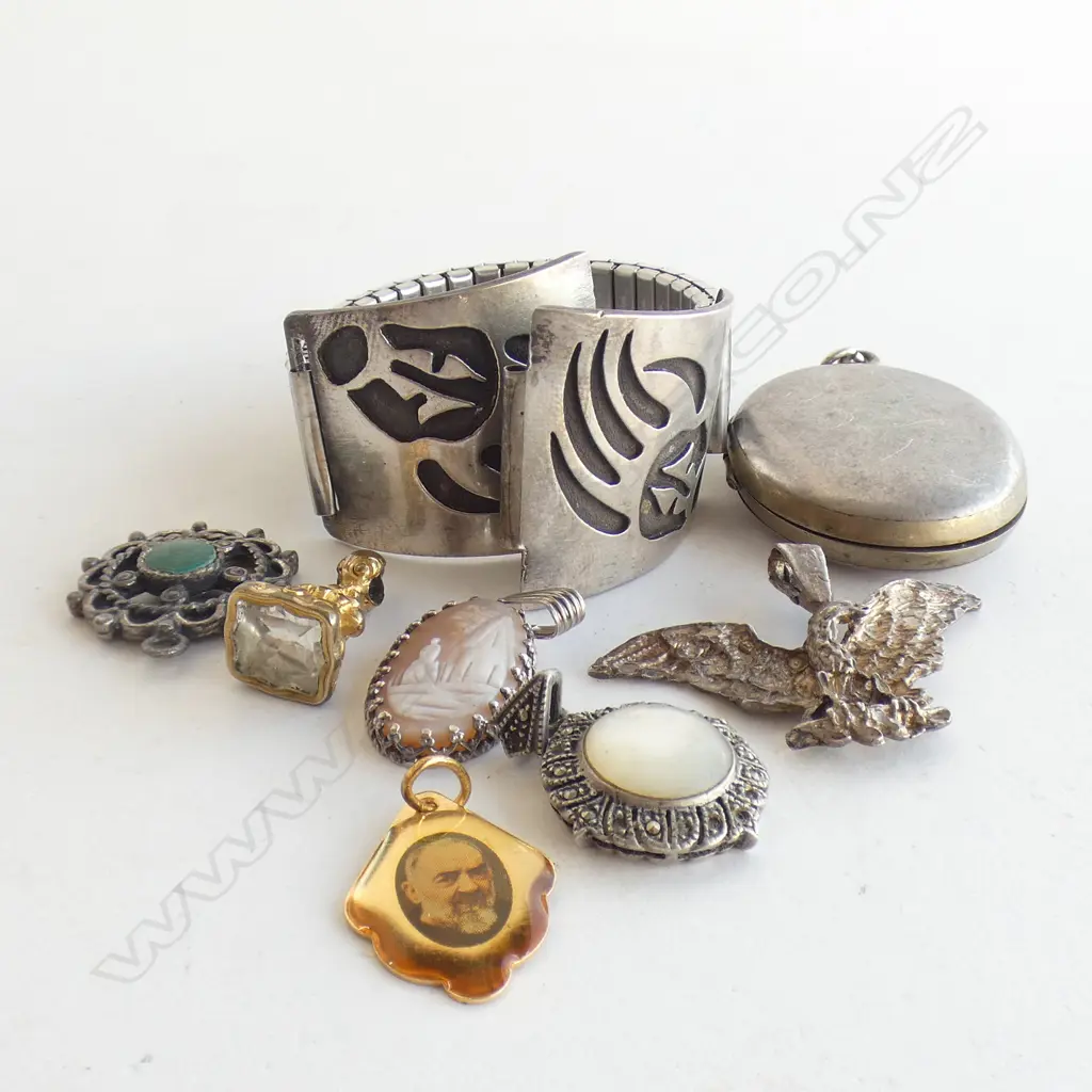BAG VINTAGE MIX JEWELLERY, SOME STG SILVER ETC. 72GMS SOME A/F Image 1++