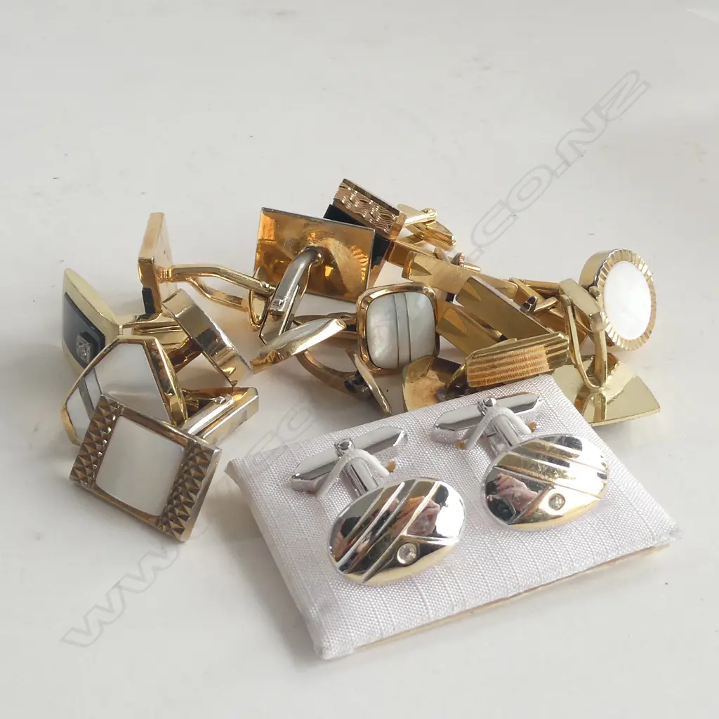 SEL. RETRO GILT GENTS STYLISH CUFFLINKS 8+ PRS Image 1++