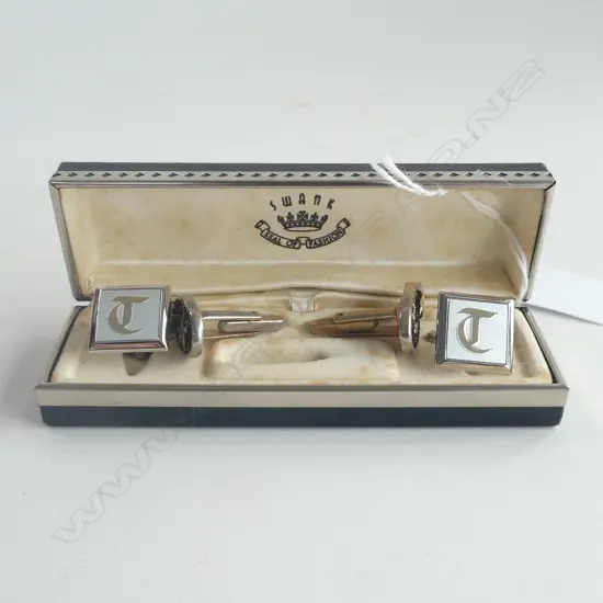 TWO PAIRS OF CUFF LINKS