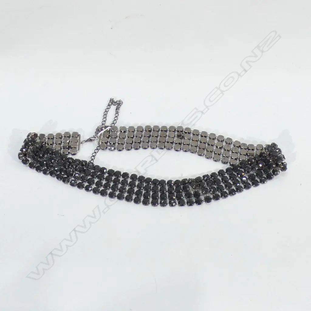 4 ROW BLACK BEADED BELT  Image 1++