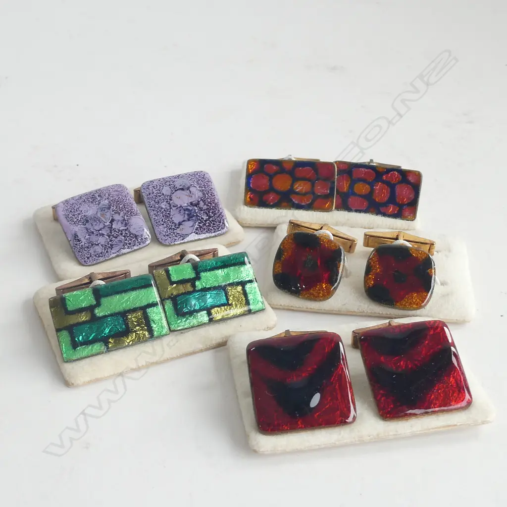 5 PRS VINTAGE 1960/70'S ENAMELED CUFFLINKS NEW OLD STOCK Image 1++