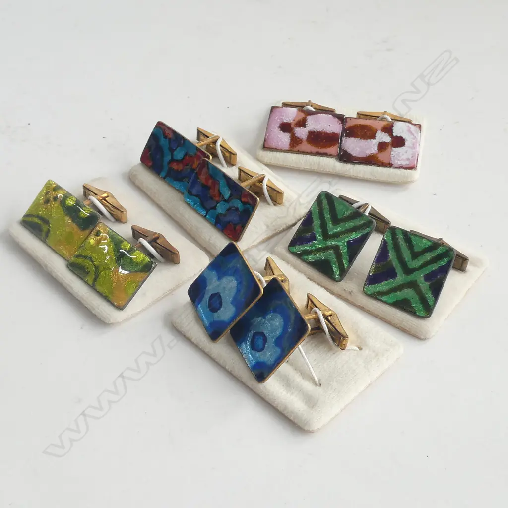 5 PRS VINTAGE 1960/70'S ENAMELED CUFFLINKS NEW OLD STOCK Image 1++
