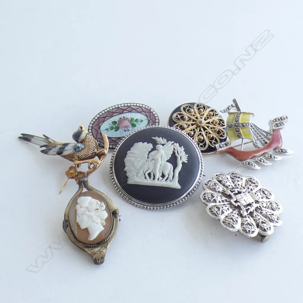 ASSTD BROOCHES - ENAMEL/CAMEO/SILVER/WEDGWOOD  Image 1++