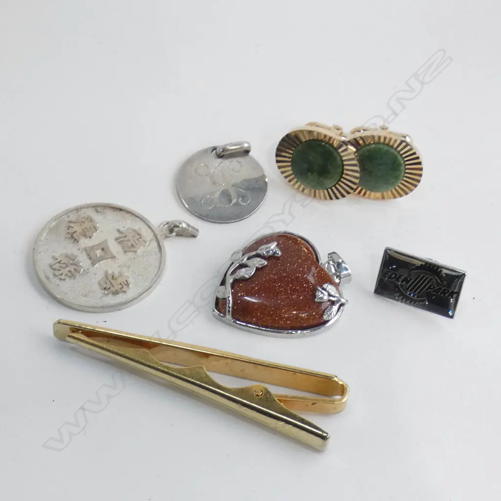 SM BAG ASST JEWELLERY INC CUFFLINKS ETC. Image 1++