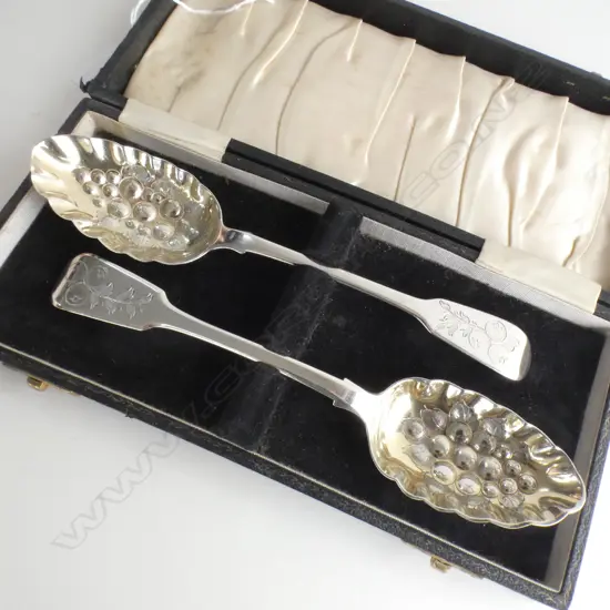 TWO GEORGIAN SILVER BERRY SPOONS (boxed) LONDON 1826 & LONDON 1823 143gm