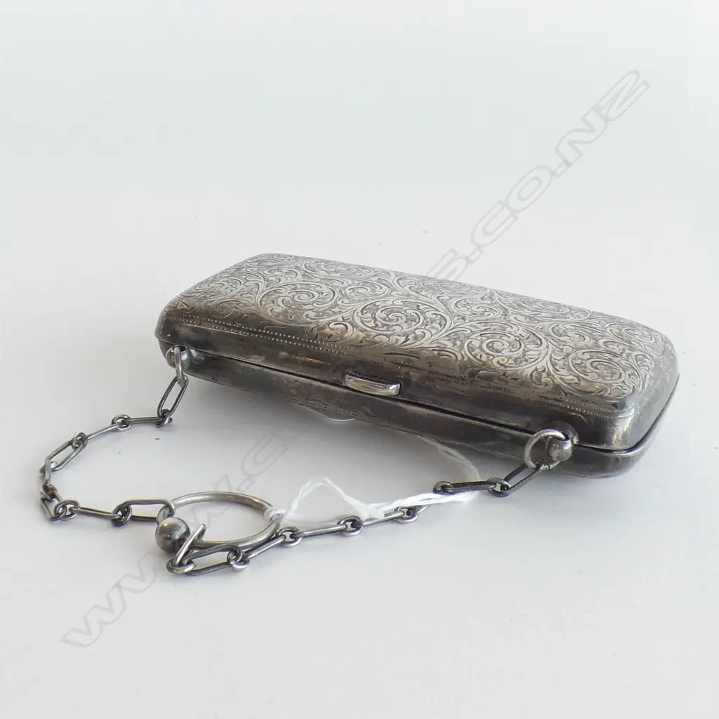 STG SILVER PURSE ON CHAIN 117 GRAMS Image 1++