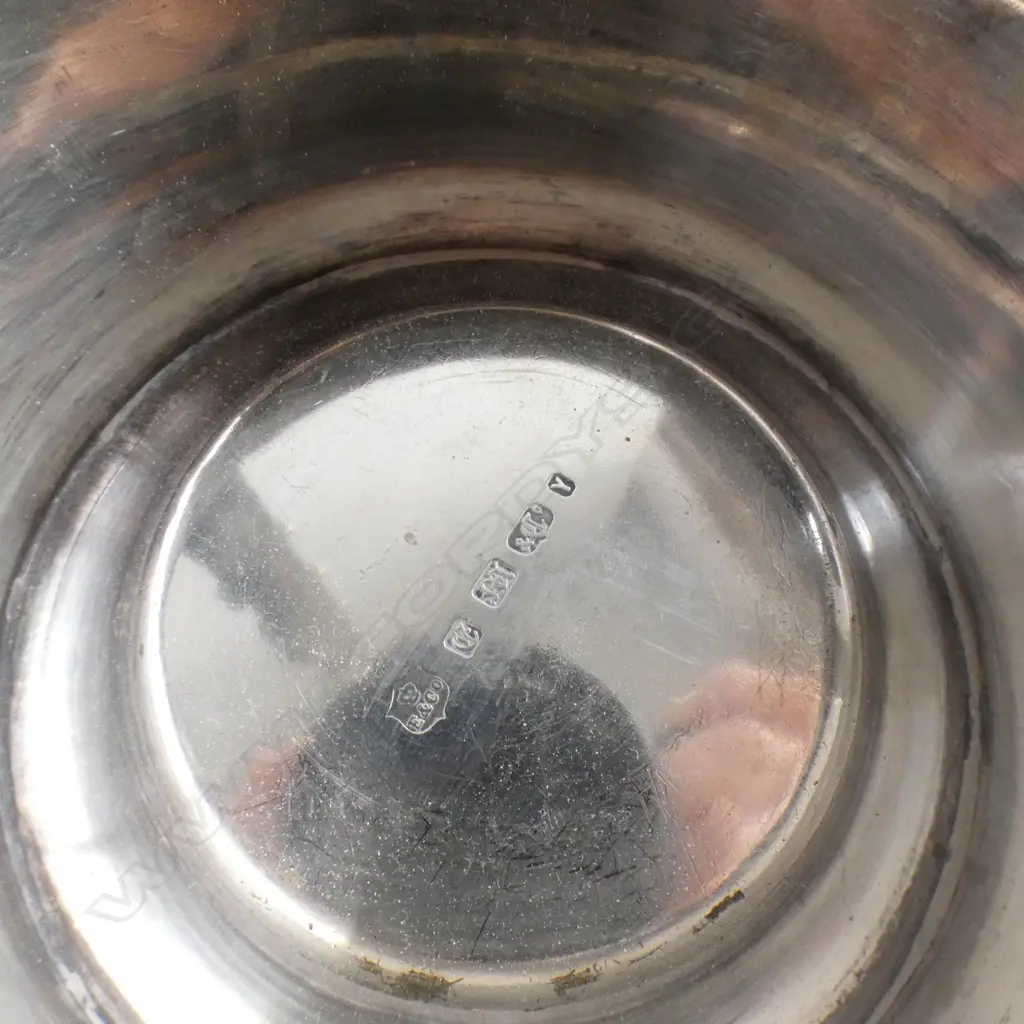 VICTORIAN SILVER PLATE WINE BOTTLE HOLDER & POURER Image 1++