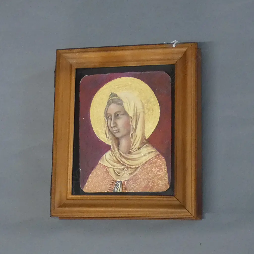 ICON PORTRAIT WOMAN CASE FRAME Image 1++