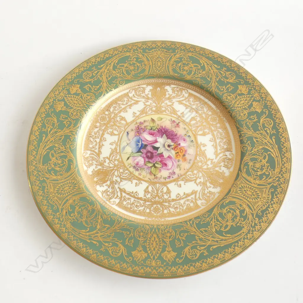 A Royal Worcester cabinet plate painted by Phillips Image 1++