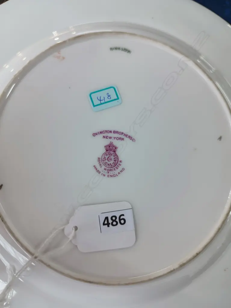 A Royal Worcester cabinet plate painted by E. Phillips Image 1++