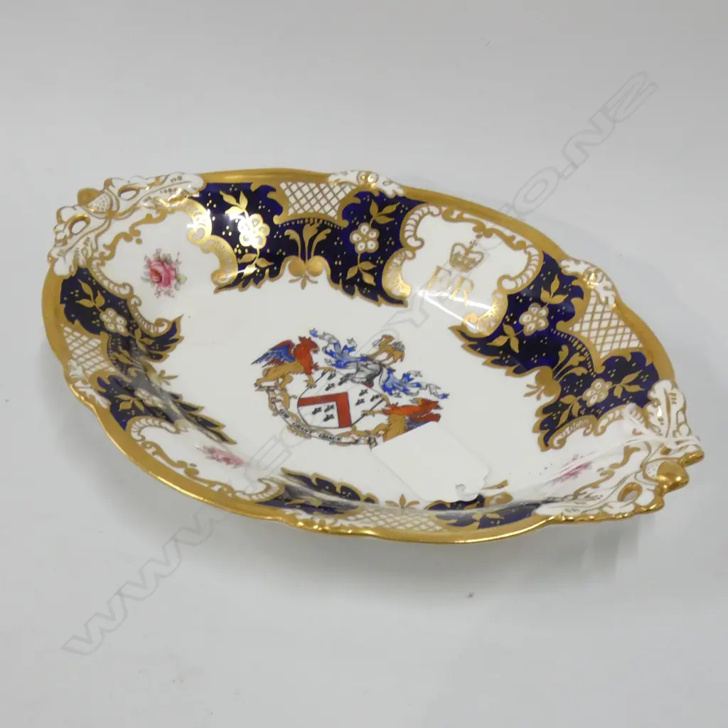 ROYAL CROWN DERBY ER 1953 GOLD GILDED OVAL DISH L 230MM Image 1++